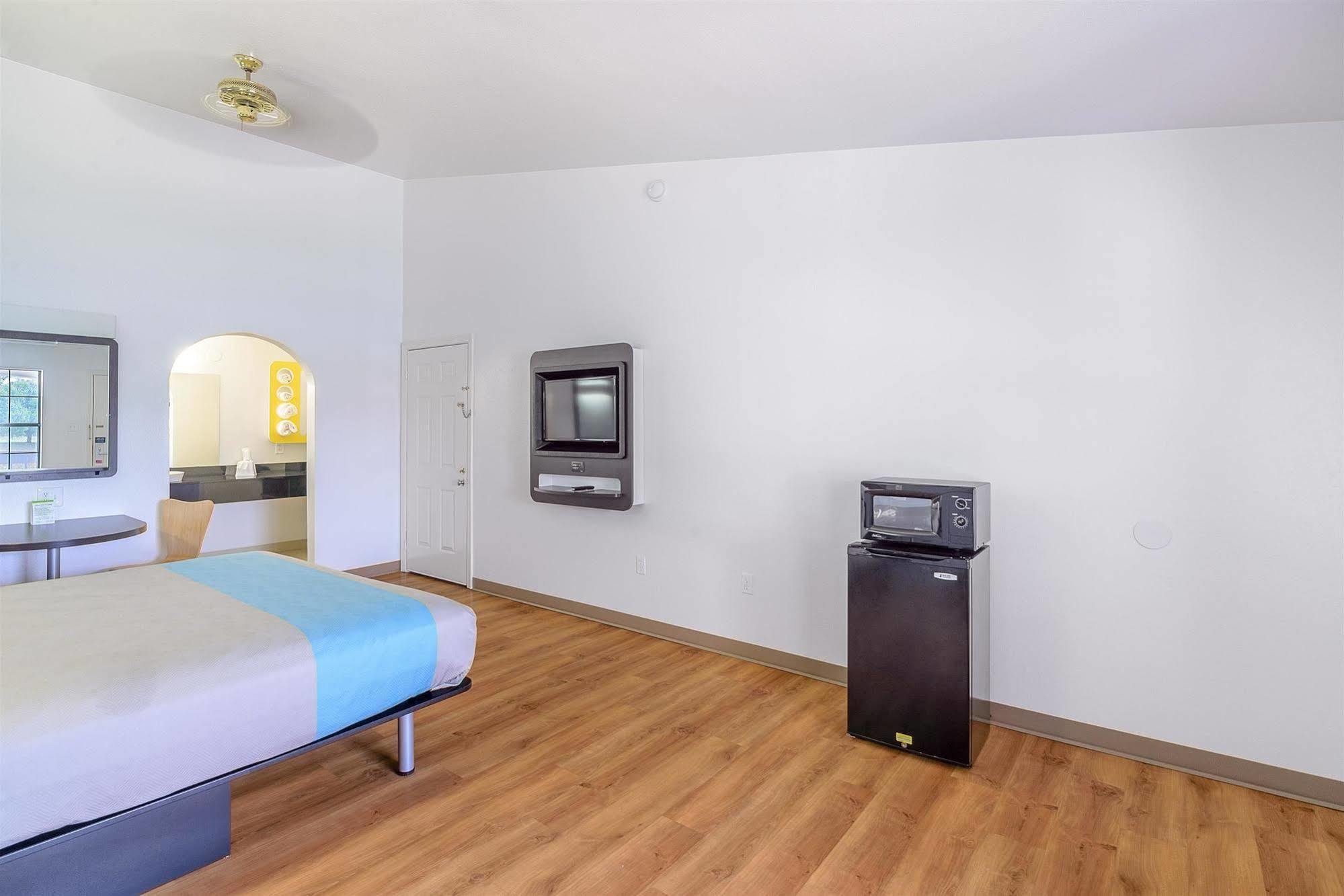 Motel 6-Canton, Tx Екстер'єр фото
