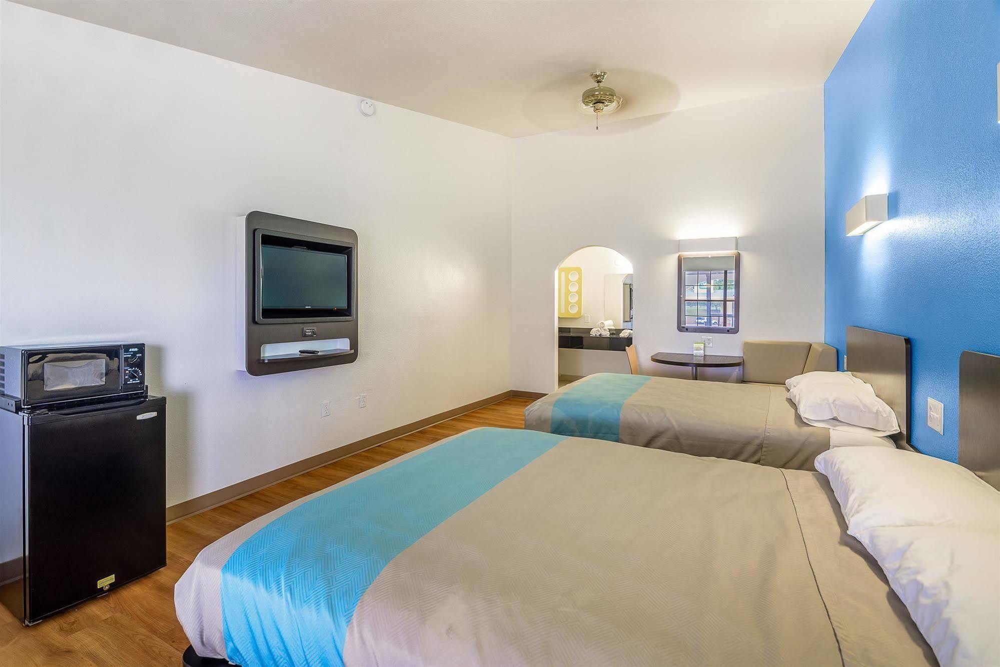 Motel 6-Canton, Tx Екстер'єр фото